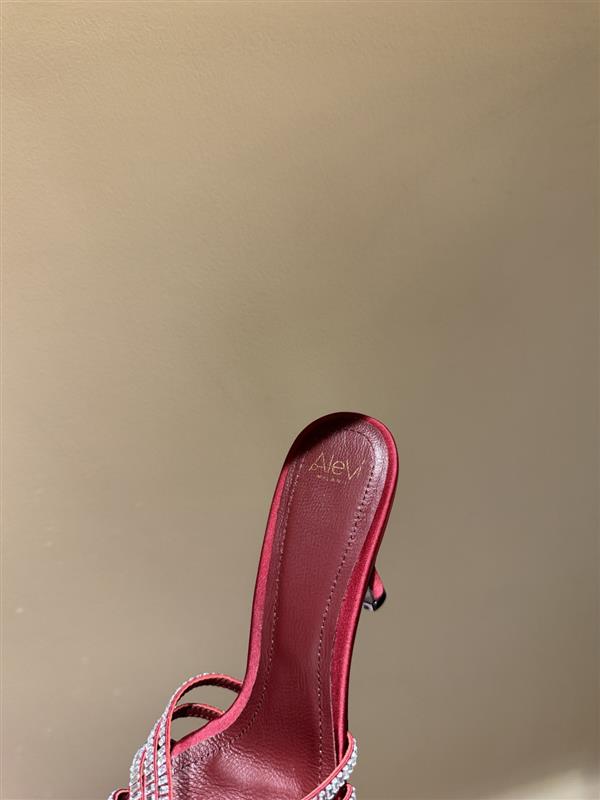 20251128101324780 300